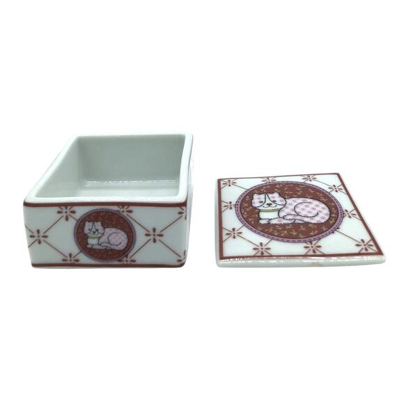 Collectible Cat Feline Porcelain Square Trinket Box P4032 Japan 2.5 Inches - Picture 3 of 6